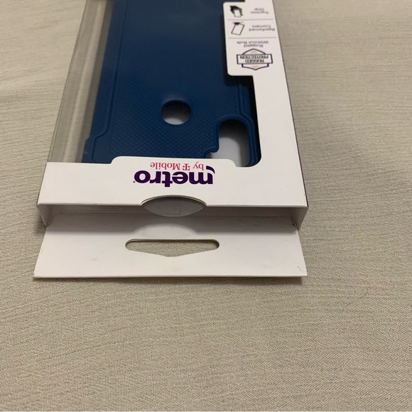 Samsung Galaxy A11 | Tuff Rugged Protective Case Metro by T-Mobile - Picture 10 of 13